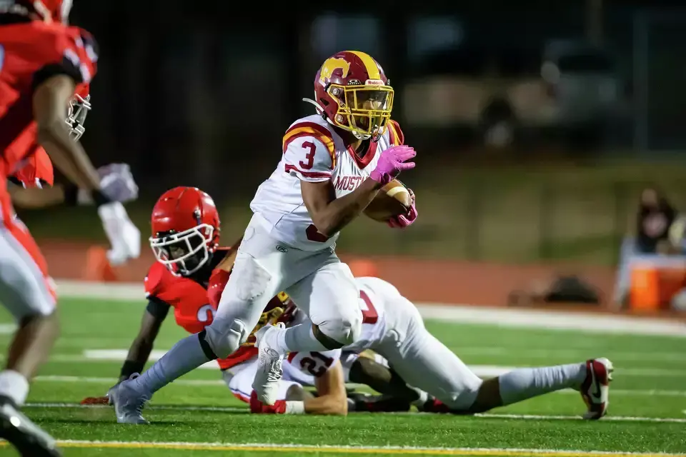 Lincoln football’s next great RB? Mikey Washington rushes for 370 yards in win